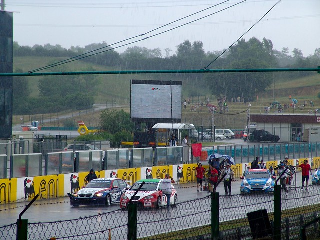 Torrential rain interrupting the second race